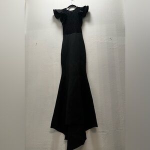 Aarón Vick dress Size: S Color : Black lace top mermaid dress. Stretchy fabric